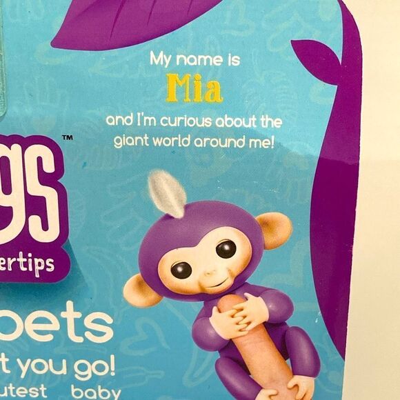 WowWee Fingerlings Interactive Pet Baby Monkey Mia With Bonus Stand Purple NWT - Picture 7 of 7